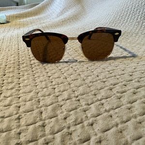 Shady Rays Classic Oakmont - Amber Tortoise Polarized